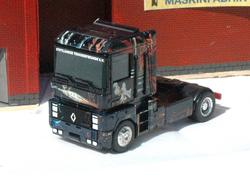 Herpa 140 X. Renault trækker.