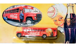 PSH0 208. Skolebus USA. Coca Cola.