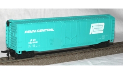 Bachmann 76036. 51' Steel Plug Door Box Car PENN CENTRAL.