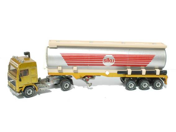 Camion Citerne Siku – Volvo F10 Turbo 6 – Métal – Vintage