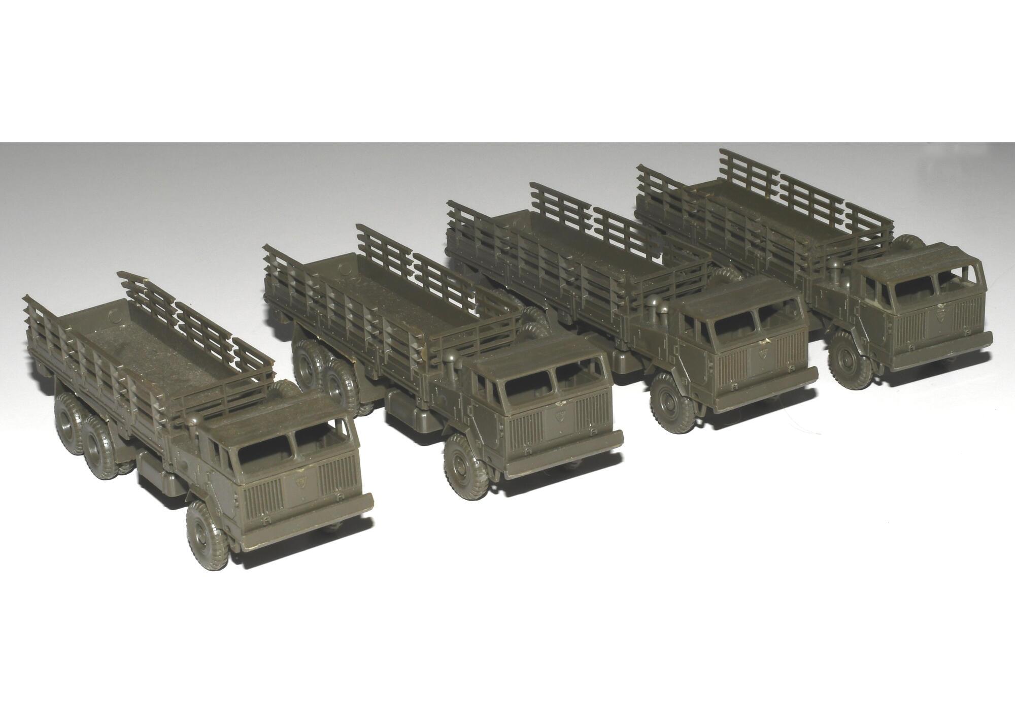 Camion Militaire Miniature HERPA MINITANKS, Modèle WC 52 US 4x4, échelle 1/87e (HO) - Occasion
