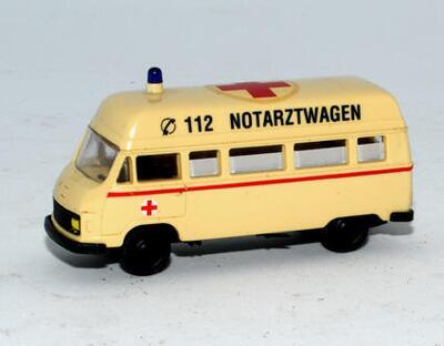 Fröwis 03 BX. Hanomag-Henchel F25. Ambulance.