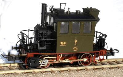 Trix 21218. K.P.E.V. Godsvognssæt med lokomotiv (Glaskasten).