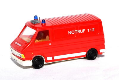 Praline 001. Fiat 242 Feuerwehr.