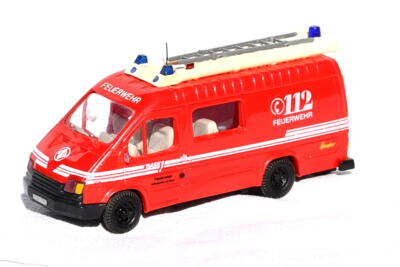 Praline 83722. Ford Transit Feuerwehr Stadt....