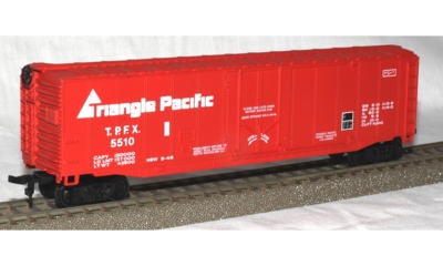 Bachmann 43-1010-K3. 51' Steel plug Door Box Car TRIANGEL PACIFIC.