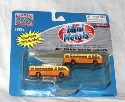 CMW 52304. GMC Transit Bus. Boston MTA. 2 stk.