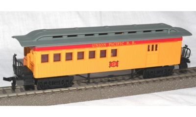 Bachmann 42-1029-24. UNION PACIFIC R. R. Combine.