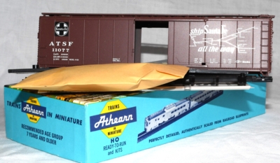 Athern 5054. 50' Box Car ATSF.