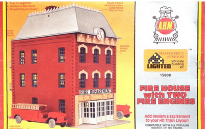 AHM 15808. Brandstation med 2 brandbiler. TILBUD