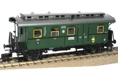 Fleischmann 5065 B. Personvogn med pak- og postafdeling.