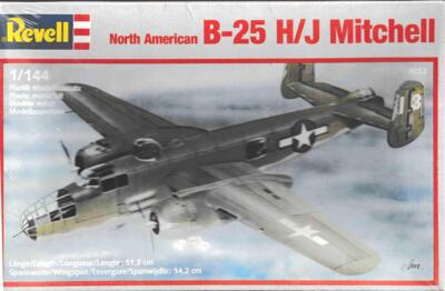 Revell 4062. North American B-25 H/J Mitchell.