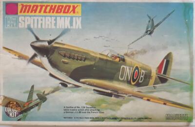 Matchbox PK-2 Early box. (Lok 7). Spitfire Mk.IX.