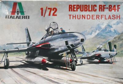 Italeri 108. REPUBLIC RF-84F. THUNDERFLASH.