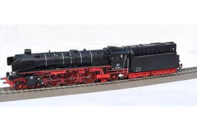 Märklin 37101 B. DB BR 01 1066 der UEF. AC Digital.