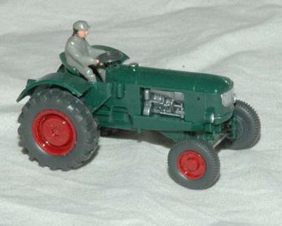 Wiking 12383. Traktor.