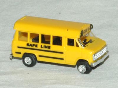 Trident 9xxx. Chevrolet. Schoolbus.