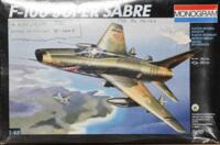 Monogram 74010 B. F-100 SUPER SABRE.